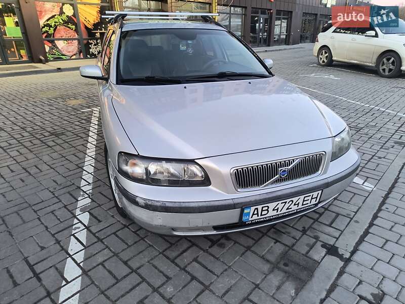 Volvo V70 2004