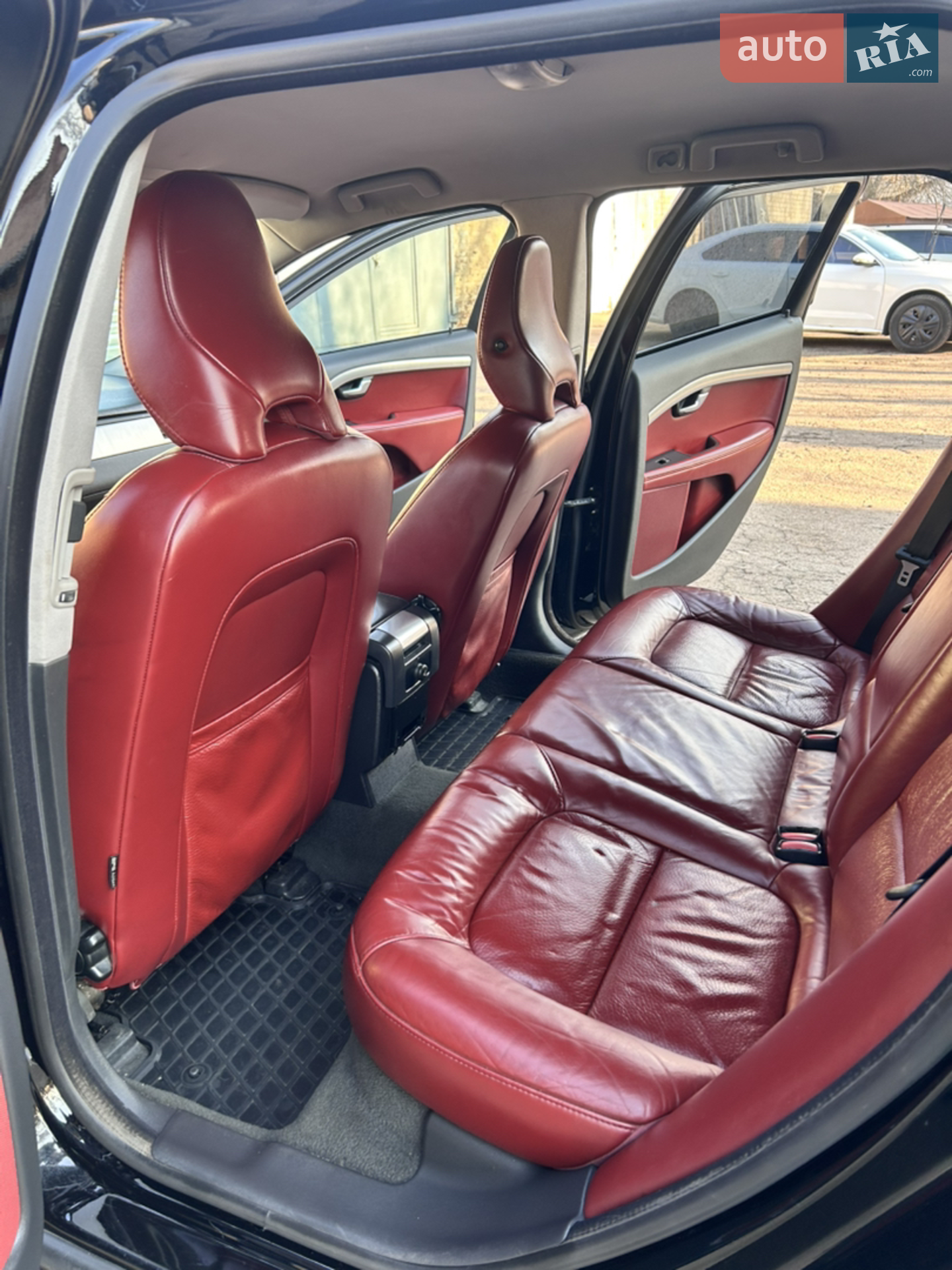 2011 Volvo V70 - мініатюра 13