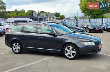Универсал Volvo V70 2011 в 