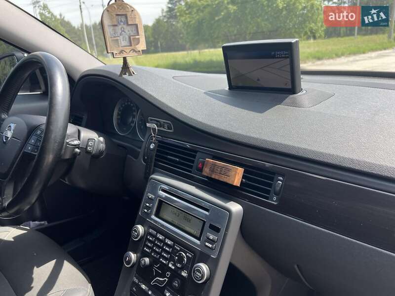 Універсал Volvo V70 2011 в Маневичах