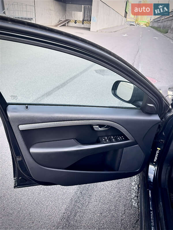 Универсал Volvo V70 2009 в Киеве