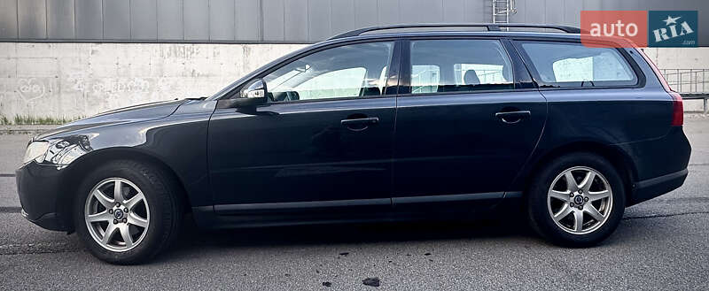 Универсал Volvo V70 2009 в Киеве
