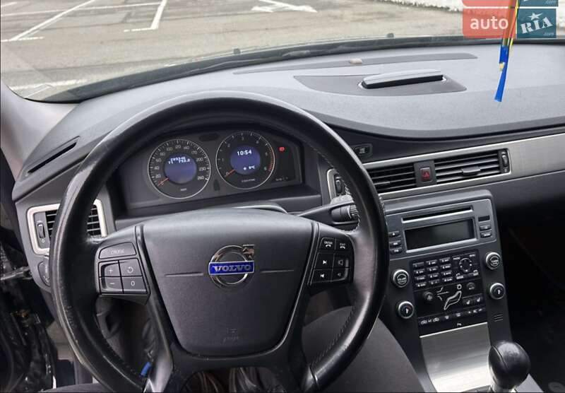 Универсал Volvo V70 2010 в Киеве