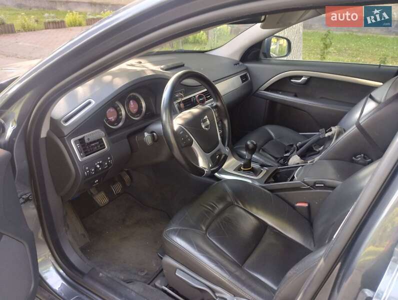 Универсал Volvo V70 2010 в Луцке