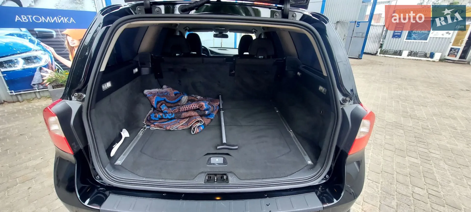 2011 Volvo V70 - мініатюра 13
