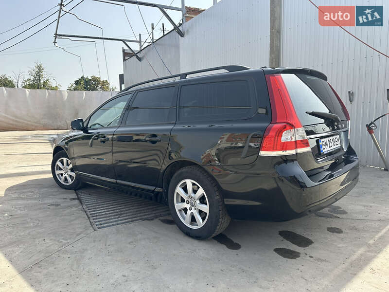 Volvo V70 2013
