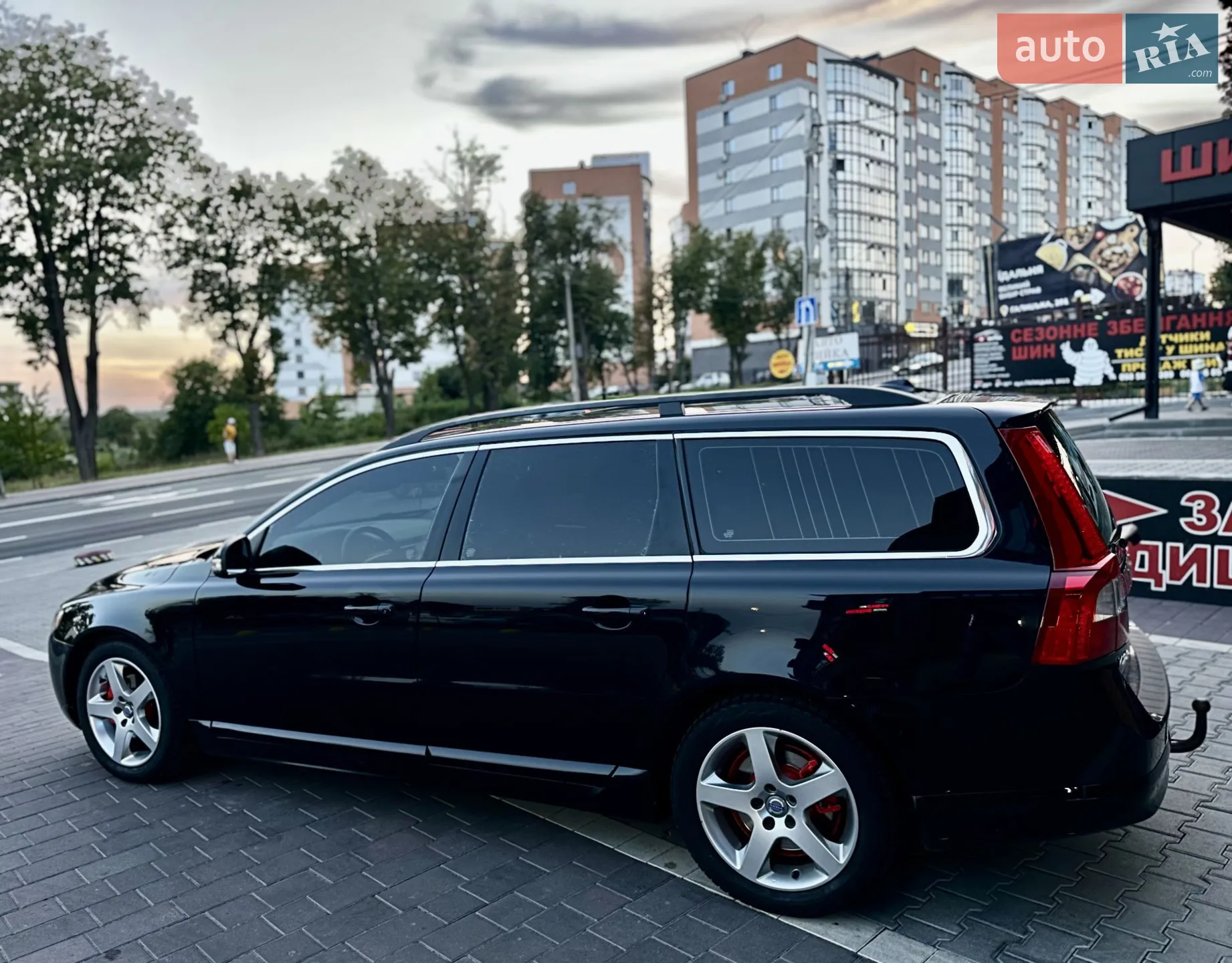 2010 Volvo V70 - мініатюра 5