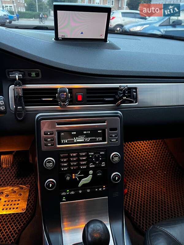 Универсал Volvo V70 2010 в Казатине