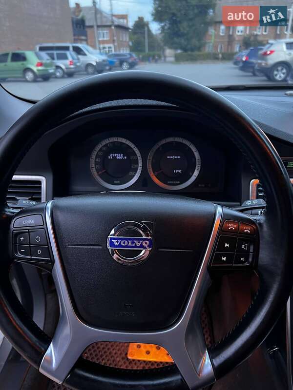 Универсал Volvo V70 2010 в Казатине