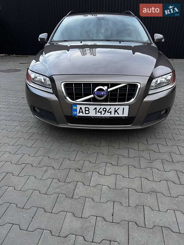 Универсал Volvo V70 2010 в Казатине