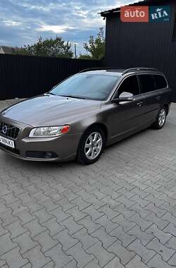 Универсал Volvo V70 2010 в Казатине