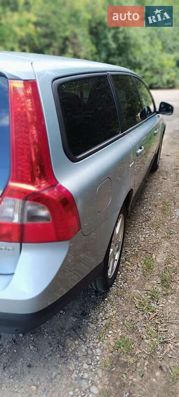 Универсал Volvo V70 2008 в Черновцах