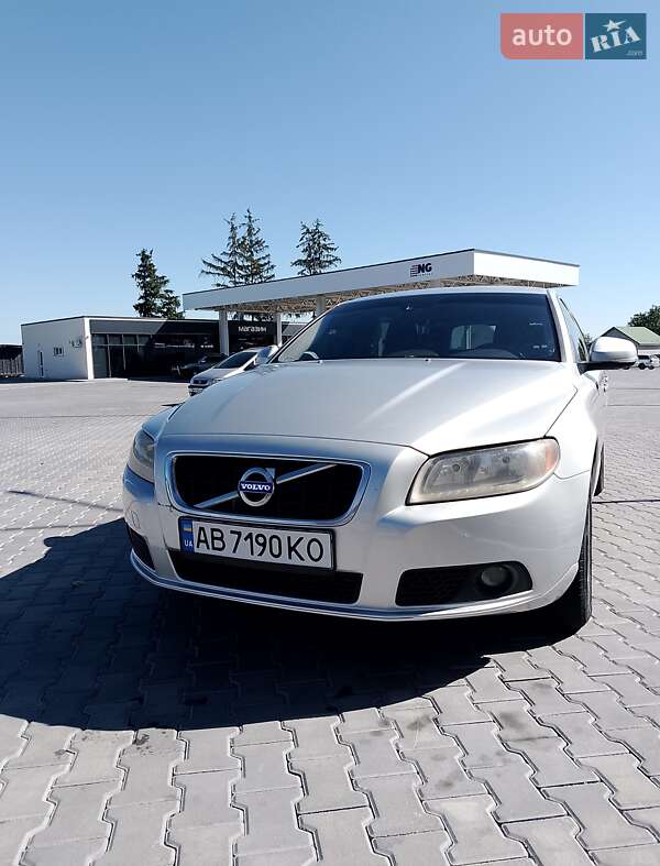 Універсал Volvo V70 2013 в Вінниці