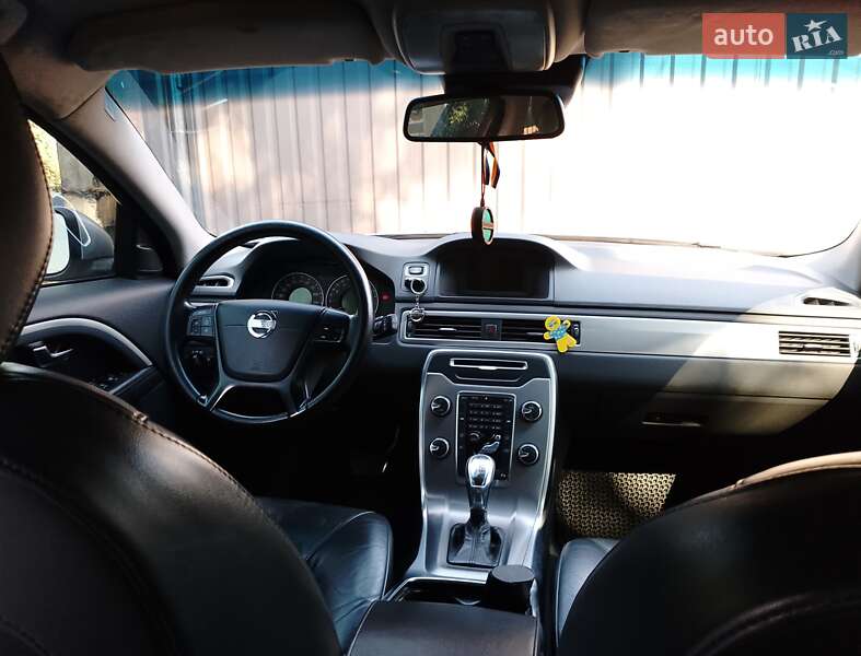 Універсал Volvo V70 2013 в Вінниці