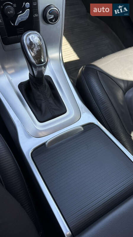 Универсал Volvo V70 2013 в Нововолынске фото 29 Универсал Volvo V70 2013 в Нововолынске
