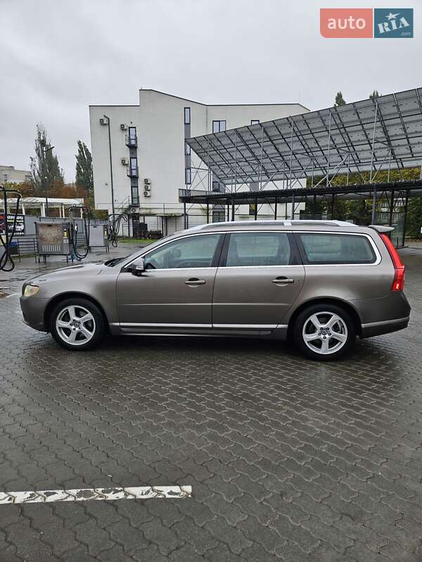 Универсал Volvo V70 2008 в Луцке