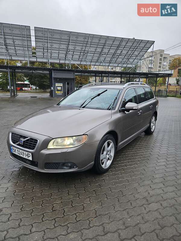 Универсал Volvo V70 2008 в Луцке