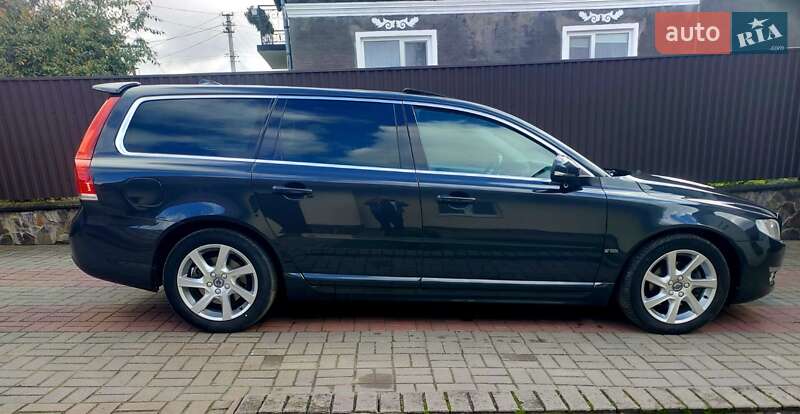 Універсал Volvo V70 2015 в Бродах