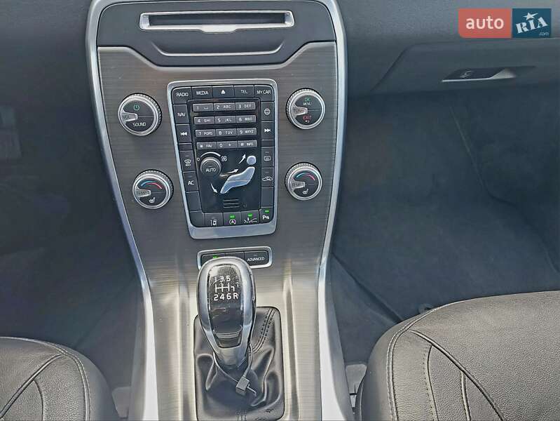Універсал Volvo V70 2015 в Бродах
