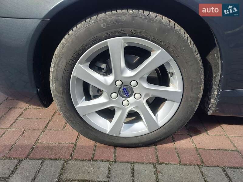 Універсал Volvo V70 2015 в Бродах