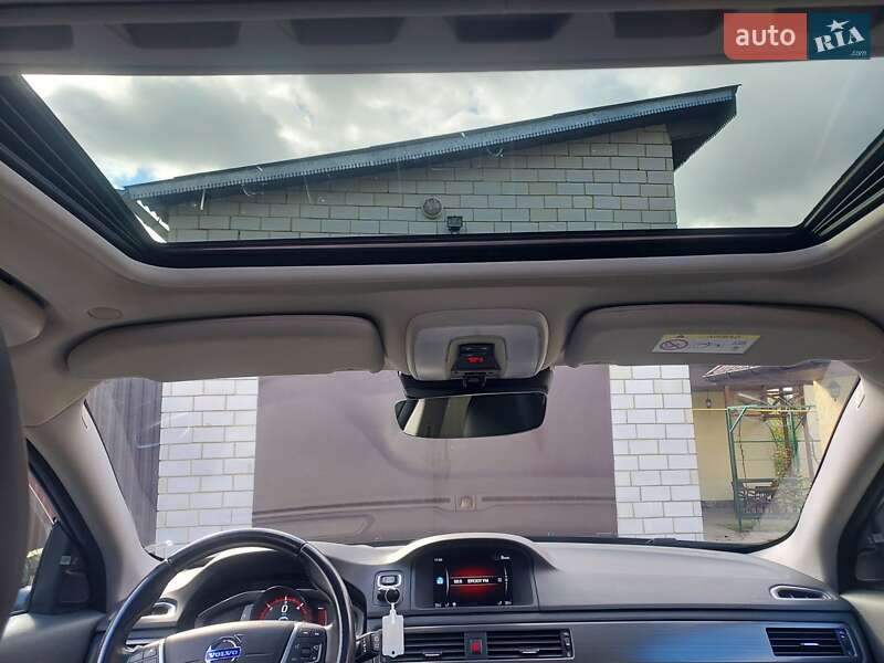 Універсал Volvo V70 2015 в Бродах