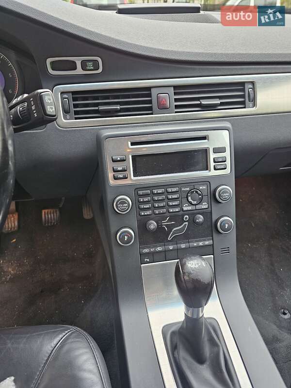 Универсал Volvo V70 2009 в Луцке фото 12 Универсал Volvo V70 2009 в Луцке