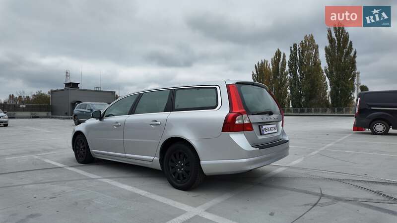 Универсал Volvo V70 2013 в Киеве