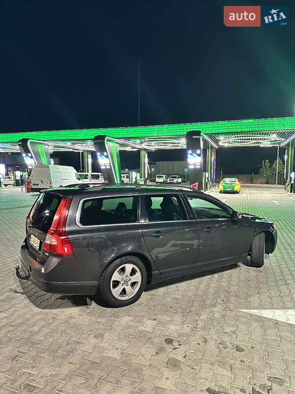 Універсал Volvo V70 2010 в Тернополі