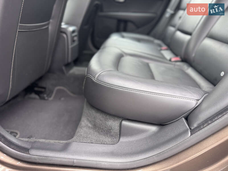 Універсал Volvo V70 2015 в Києві