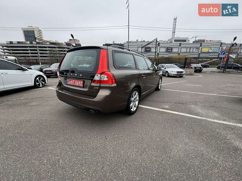 Універсал Volvo V70 2015 в Києві