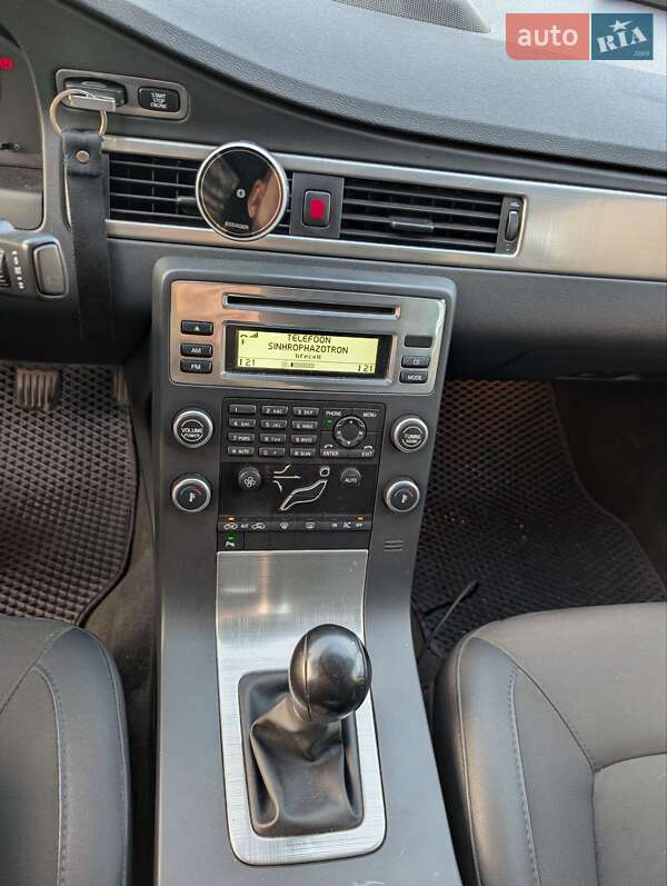 Универсал Volvo V70 2010 в Киеве