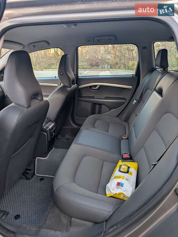 Универсал Volvo V70 2010 в Киеве