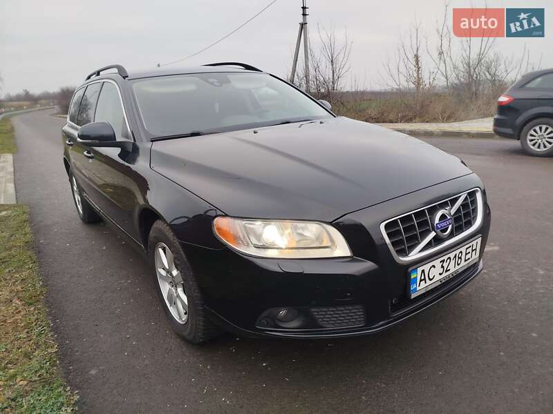 Универсал Volvo V70 2011 в Нововолынске