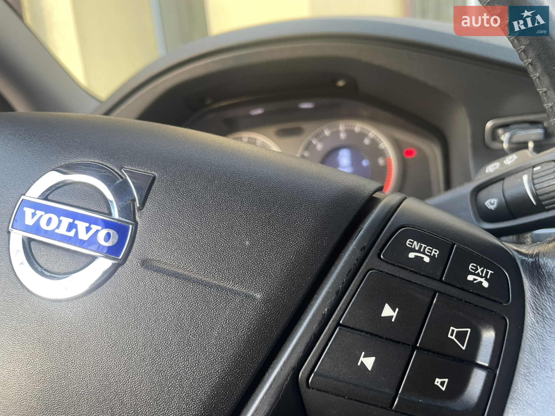 2010 Volvo V70 - мініатюра 3