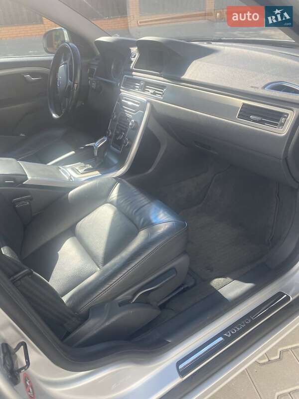 Volvo V70 2013 Volvo V70 2013