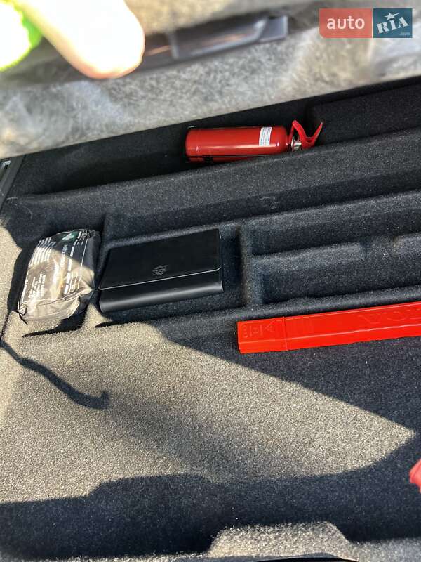 Универсал Volvo V70 2014 в Чорткове фото 30 Универсал Volvo V70 2014 в Чорткове