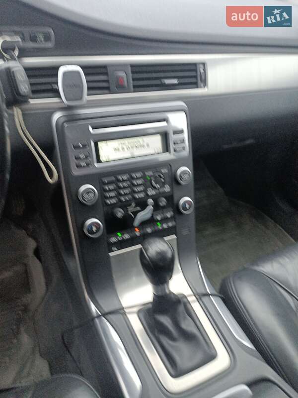 Универсал Volvo V70 2010 в Киеве