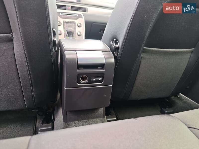 Универсал Volvo V70 2012 в Киеве фото 19 Универсал Volvo V70 2012 в Киеве