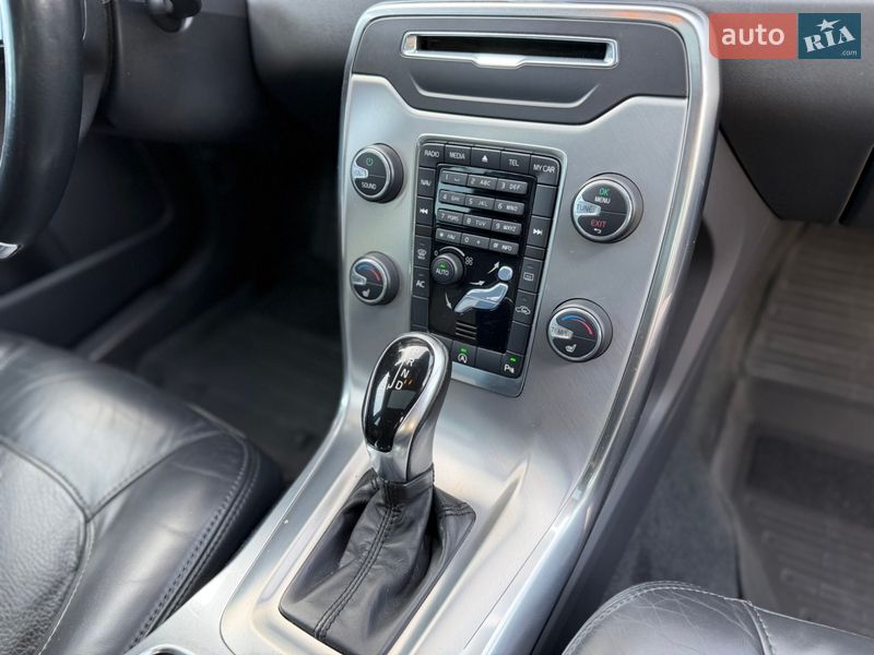 Универсал Volvo V70 2013 в Львове