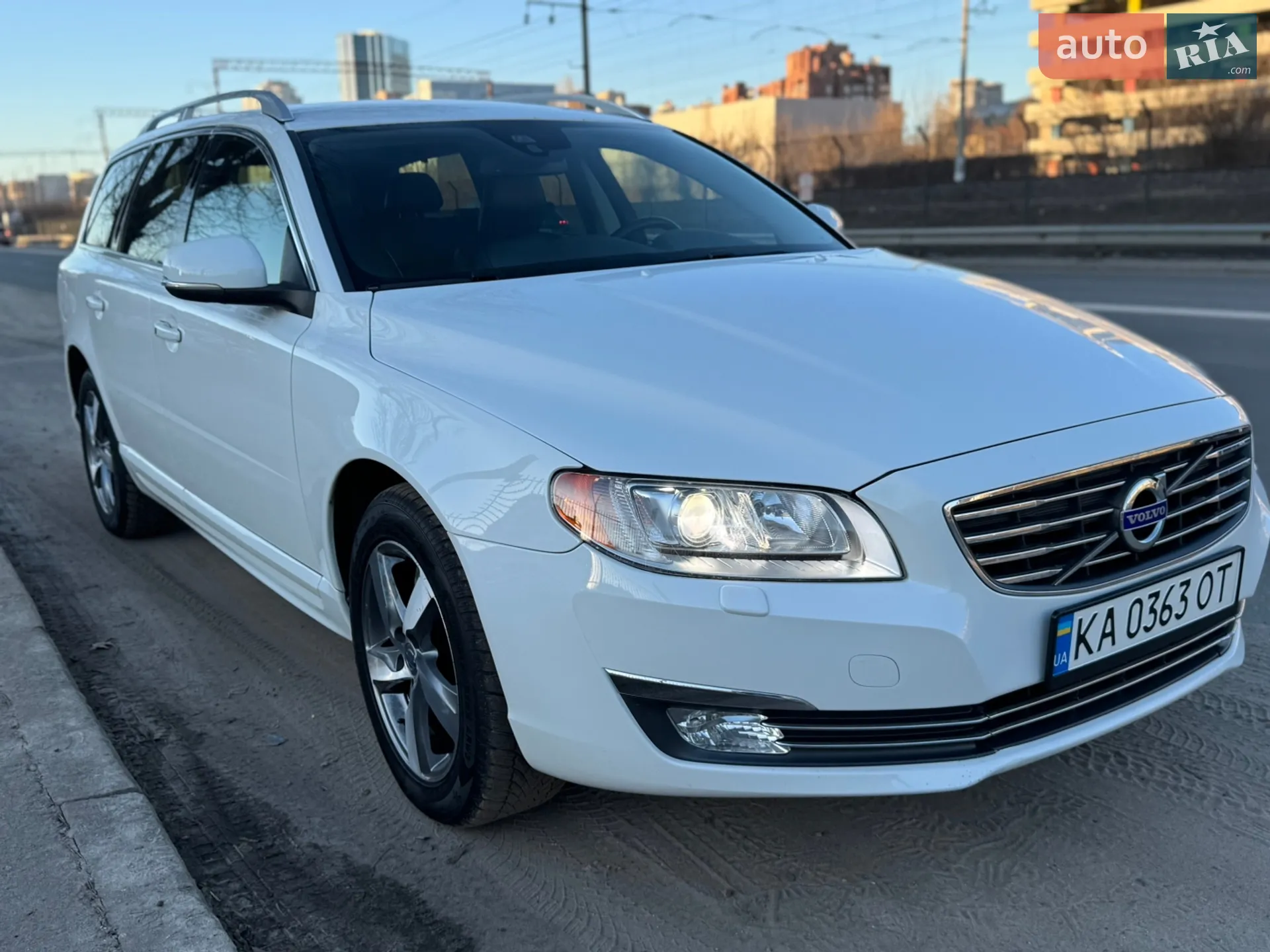 2013 Volvo V70 - мініатюра 2