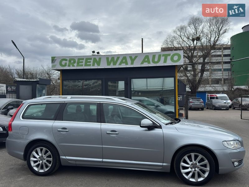 Универсал Volvo V70 2015 в Киеве