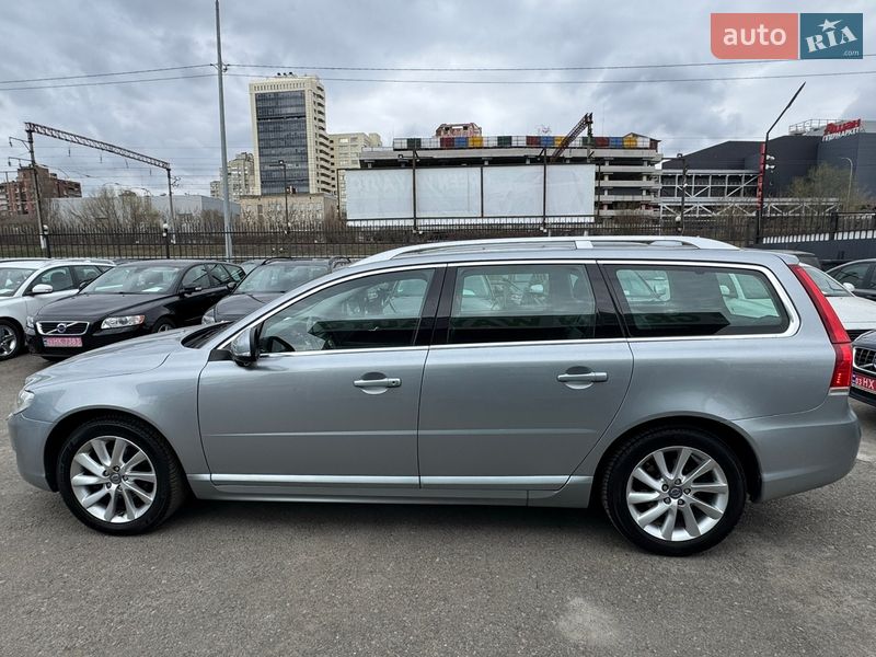 Универсал Volvo V70 2015 в Киеве