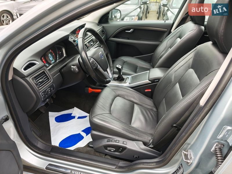 Универсал Volvo V70 2015 в Киеве