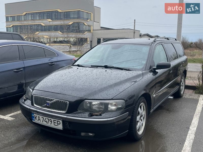 Универсал Volvo V70 2004 в Киеве