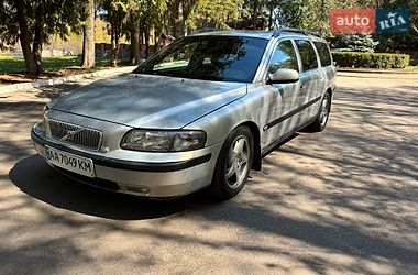 Универсал Volvo V70 2000 в Киеве