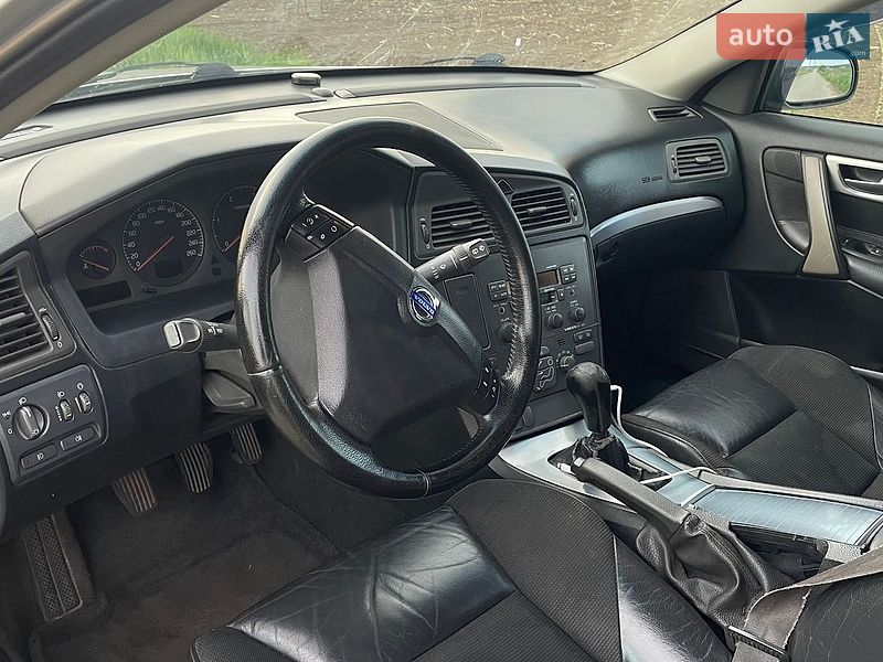 Универсал Volvo V70 2004 в Умани
