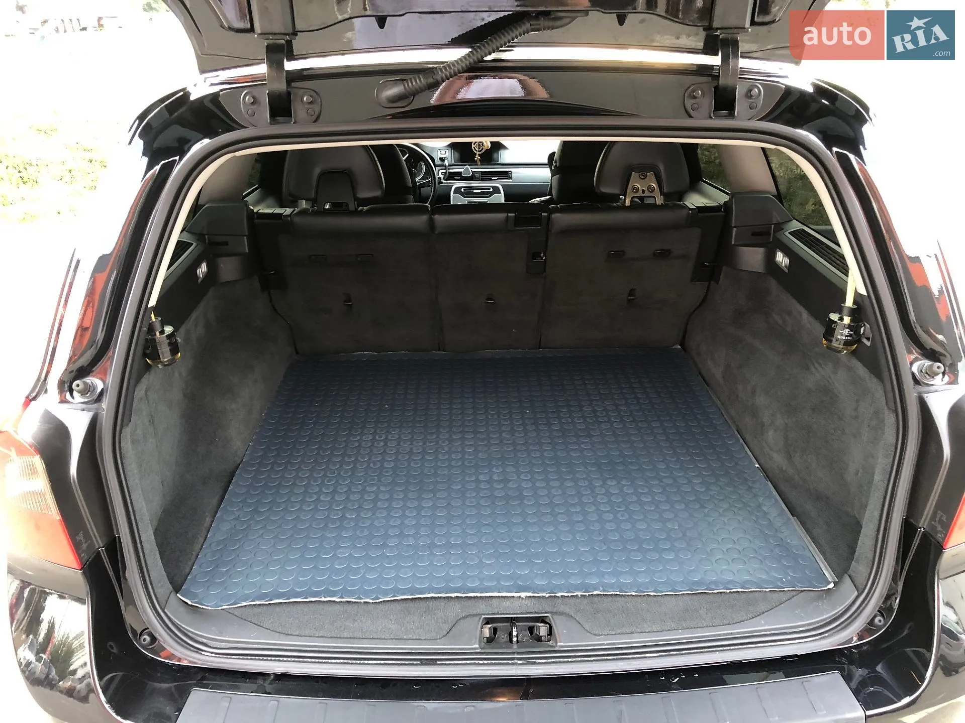 2011 Volvo V70 - мініатюра 5