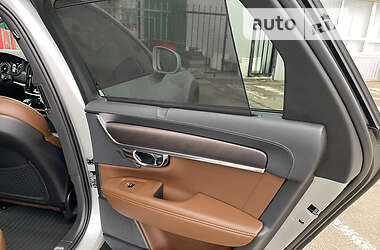 Универсал Volvo V90 Cross Country 2019 в 