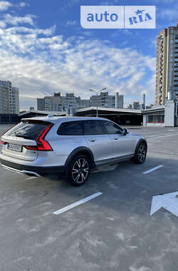 Універсал Volvo V90 Cross Country 2019 в Києві