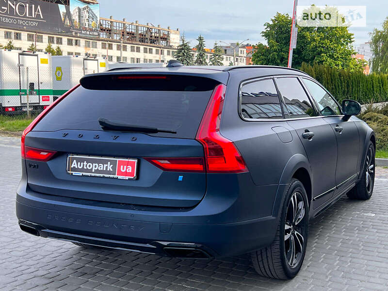 Универсал Volvo V90 Cross Country 2017 в Львове